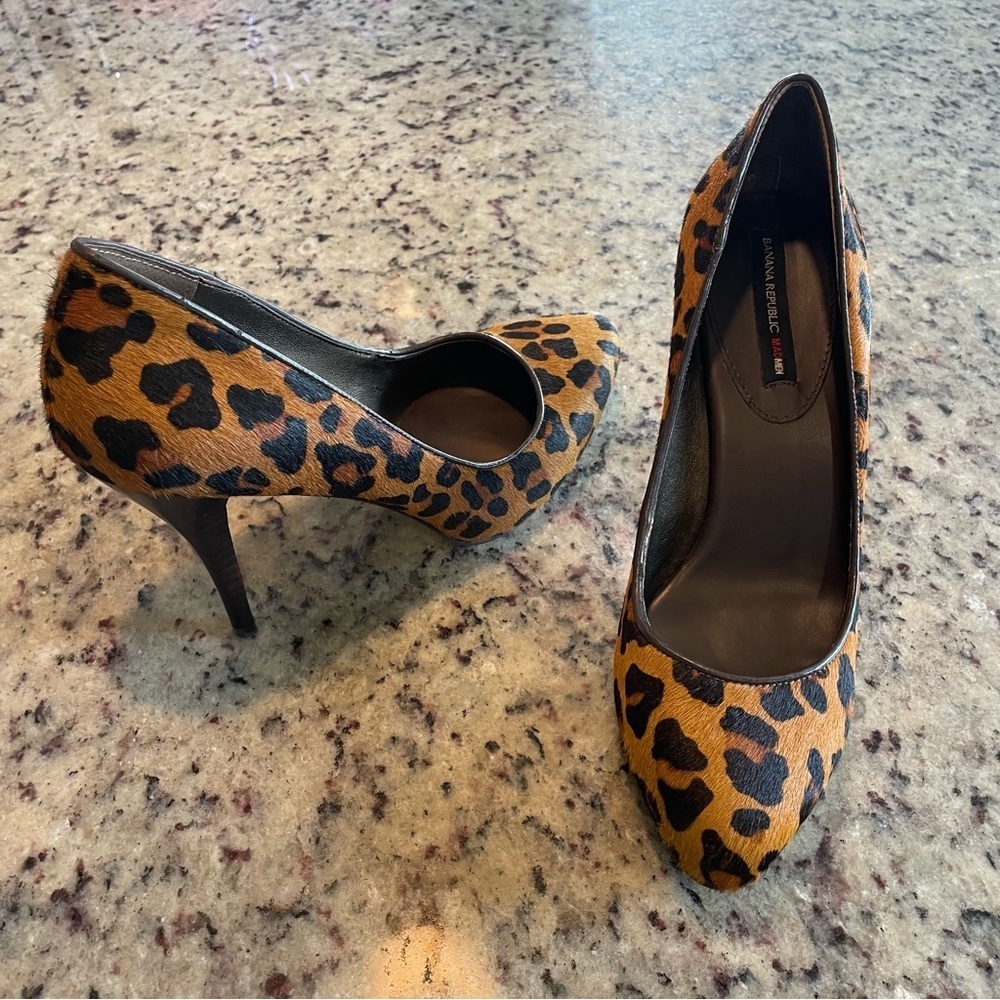 Pony hair 4” cheetah printed heels women’s size 7.5 BR mad men retail $168
